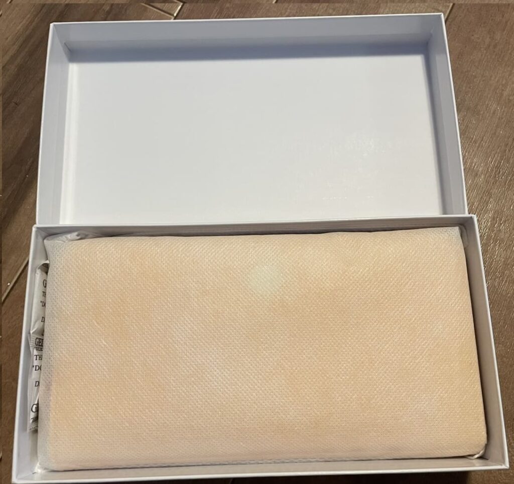 黄虎發財蛇虎財布が入っている箱